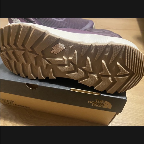 The north face women’s thermoball progressive zip winter boots - Picture 2 of 3